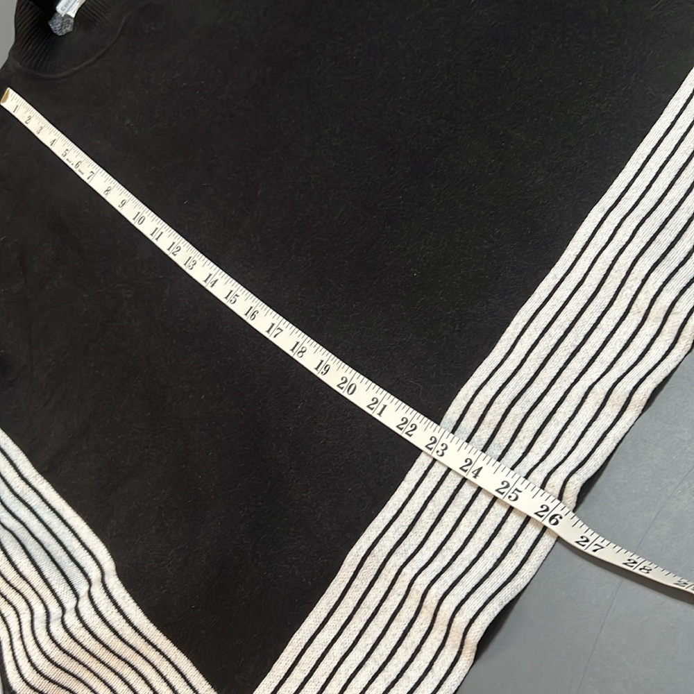 NWT Crosstree Lane Black & Cream striped sides/sleeves poncho mock neck sweater - Picture 7 of 9